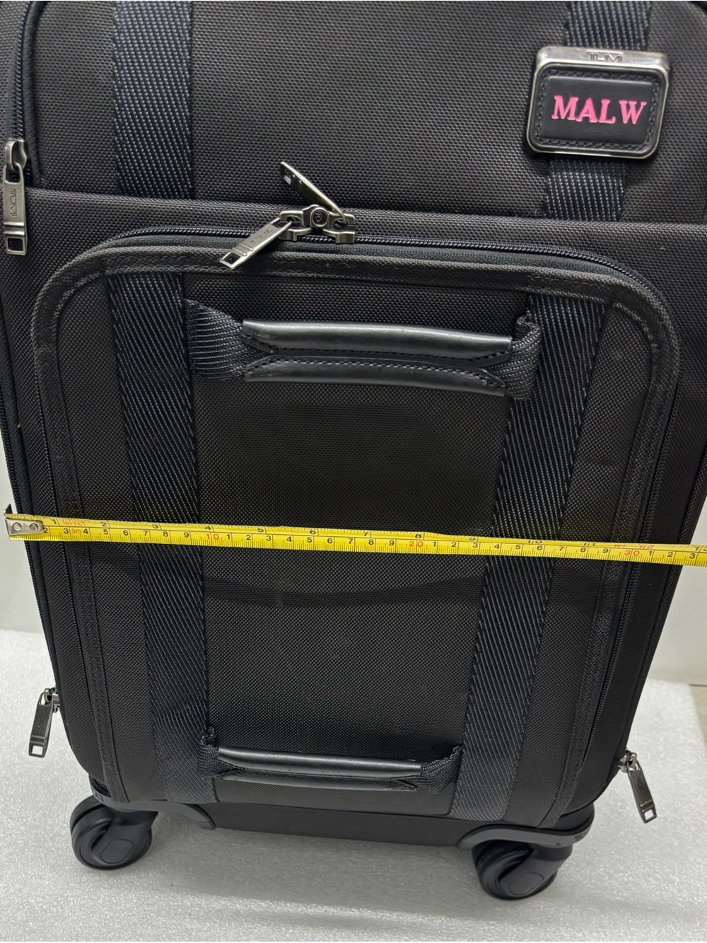 Tumi Merge 22-Inch International
Dual Access 4-Wheel Carry-On in Black - Picture 8 of 12